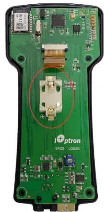 iOptron HAZ71 - Install and Check the Hand Controller Battery - 2