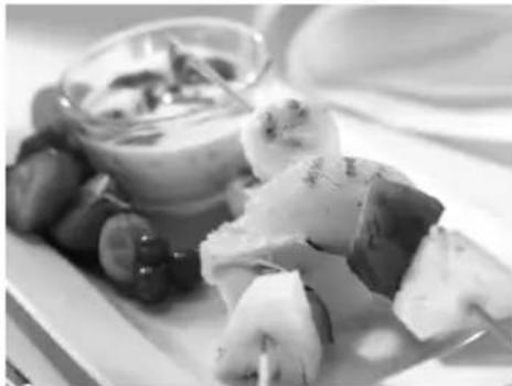 GEORGE FOREMAN 25040 - VANILLA FRUIT KEBABS WITH A QUICK CREAMY DIP serves 4 - 1