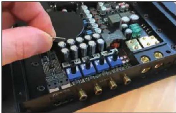 Helix C FOUR - Installation of the HELIX Digital Input Module HDM 2 - 2