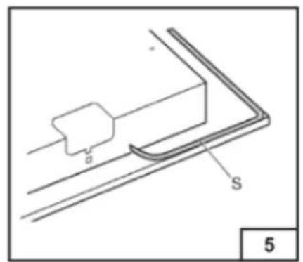Technical diagram of a mechanical component with labeled parts S and a small block, no readable text or symbols present.