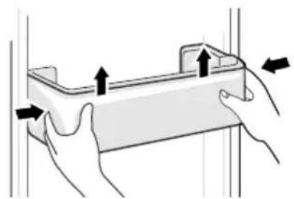 CEEM TLR 210 - Cleaning of door tray - 1