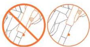 Two circular diagrams showing road intersection with a diagonal line and a hand symbol, likely indicating no crossing or no traffic.