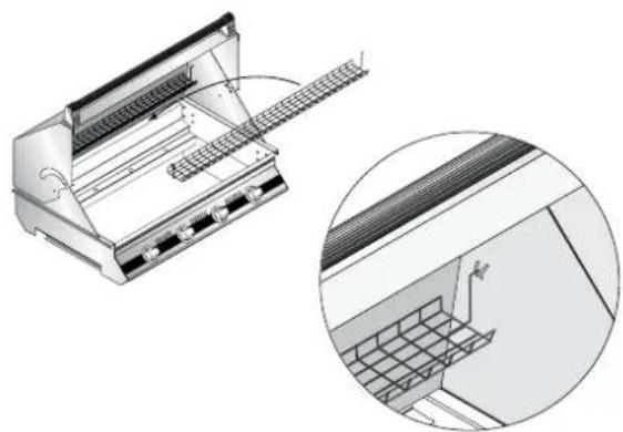 BeefEater Signature 3000E - Put the warming rack in - 1