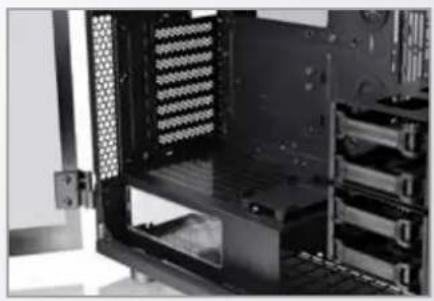 THERMALTAKE Level 20 XT - Patented Rotational PCI-E 8 Slots Design - 1