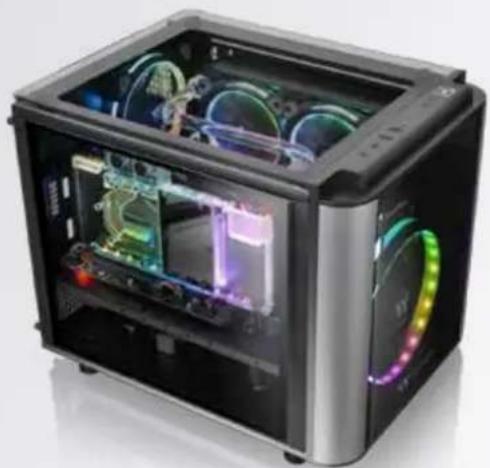THERMALTAKE Level 20 XT - Clearly Gorgeous with Tempered Glass Panels - 2