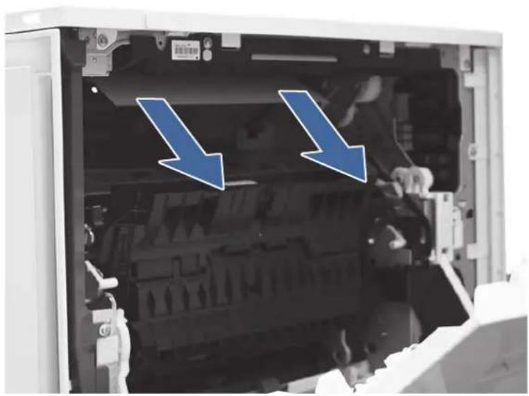 HP Color LaserJet Enterprise MFP 6800dn - Fehler durch Papierstau im Fixiererausgabebereich, wenn mit einem Hefter/Stapler oder einem Beistell-Finisher gedruckt wird - 4