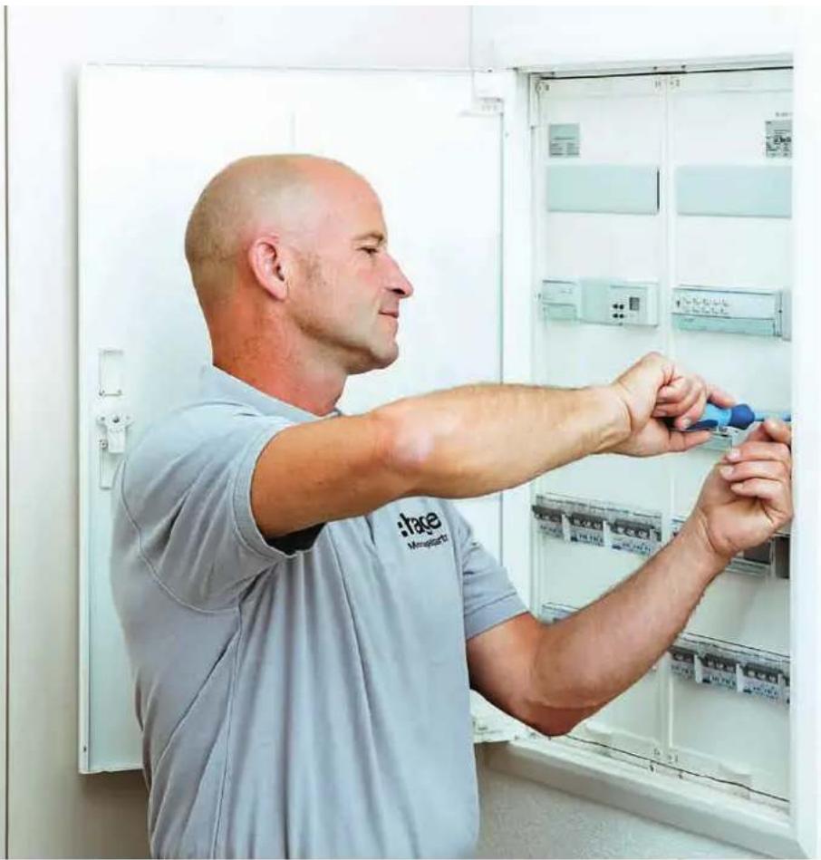 HAGER MCC316 - quickconnect jetzt auch bei der eingangsseitigen Verdrahtung in Verbindung mit Phasenschienen - 2