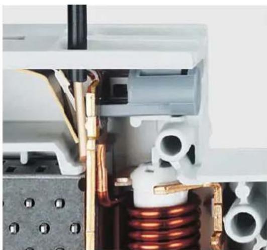HAGER MCC316 - Wartungsfrei dank gleichbleibender Klemmkraft - 1