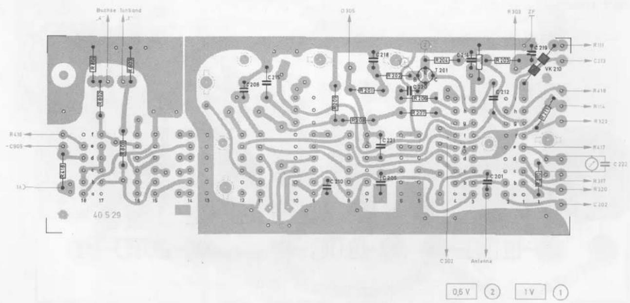 Buchse TinBand A R105 C210 C218 C208 C216 C218 R204 R202 R201 R200 T201 C220 R201 R200 C219 C218 C212 C210 C207 C205 C201 C301 Antenna R118 C213 R418 R114 R323 R417 C222 R317 R320 C302 R416 C905 f d b a 18 17 16 15 14 13 12 11 10 9 8 7 6 5 4 3 3 1 1 40 5 29 D 305 R303 ZP VX 210 h h g c c c c c c c c c c c c c c c c c c c c c c c c c c c c c c c c c c c c c c c c c c c