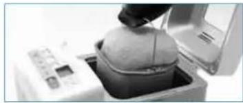 BREVILLE BBM300 - DO NOT PRESS THE 'STOP' BUTTON WHEN ADDING INGREDIENTS AS THIS WILL CANCEL THE PROGRAM. - 1