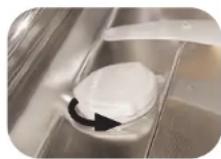 SAUTER DWS20BX - ③ Filling the regenerating salt reservoir You must fill this, with water just before starting your first wash then add the salt: - 4