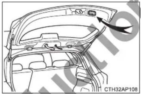 TOYOTA Corolla hatchback hybrid (2017) - ■When closing the back door - 1