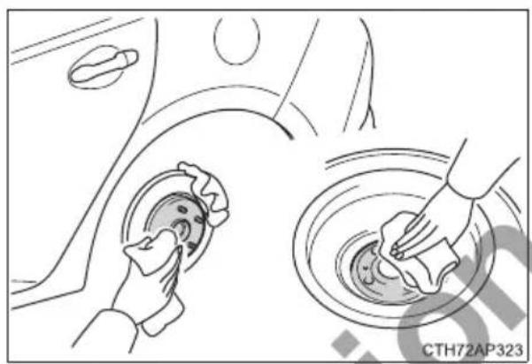 TOYOTA Corolla hatchback hybrid (2017) - Installing the spare tire - 1