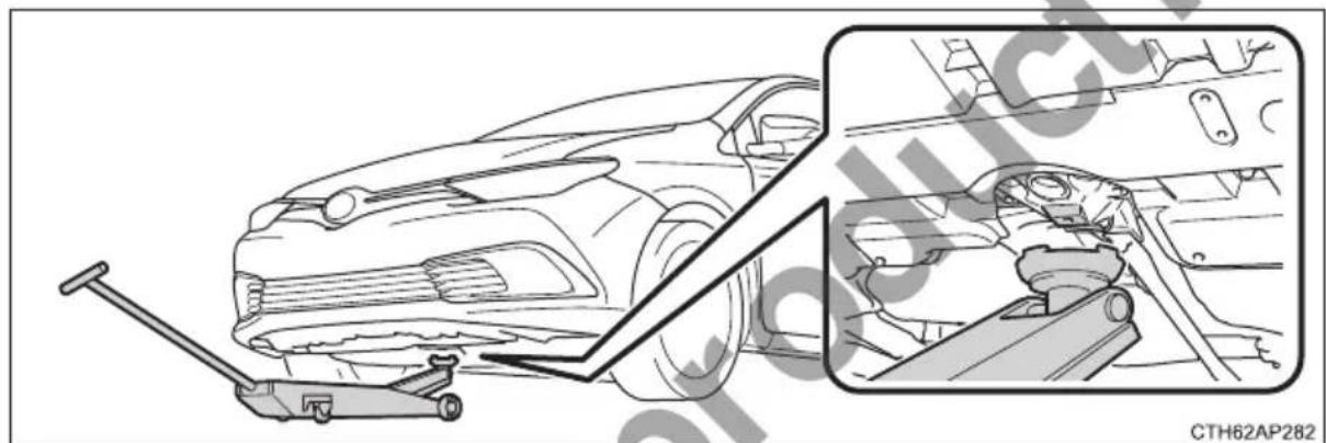 TOYOTA Corolla hatchback hybrid (2017) - Front - 1