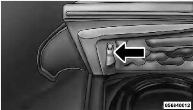 Chrysler 300 SRT (2012) - WARNING! (Continued) - 3