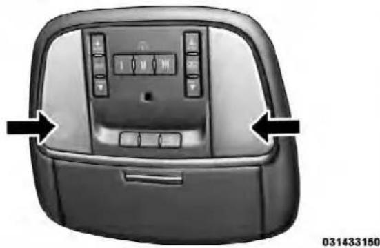 Chrysler 300 SRT (2012) - FrontMap/ReadingLights - 1