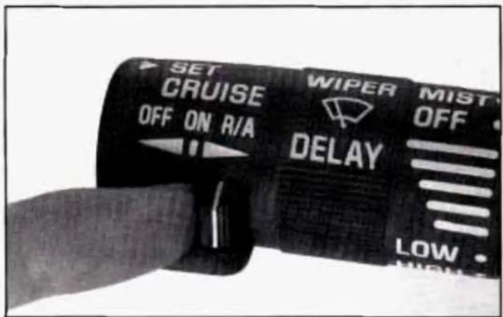 SET CRUISE OFF ON R/A WIPER DELAY MIST OFF LOW