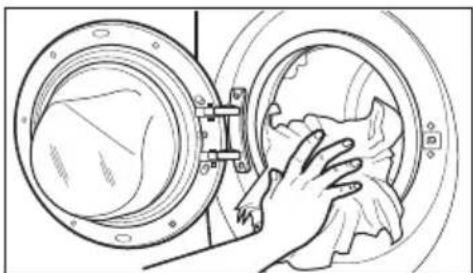 ELECTROLUX EWF10932 - Step 2 - Loading The Laundry - 7