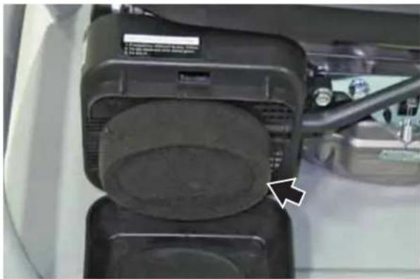 WESTINGHOUSE WP2500 - Cleaning the Air Filter - 2