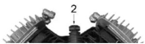 Meec Tools 200-013 - Changing the oil - 1