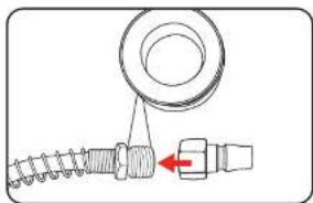 Ozito MACP-015 - Connecting Air Hose to the Compressor - 1