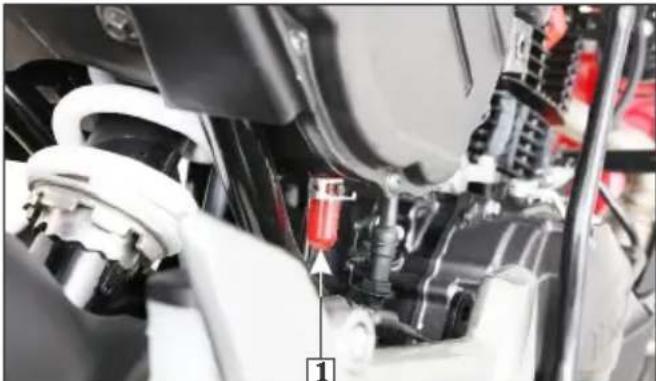HERO Xpulse 200T (2021) - Air cleaner drain tube cleaning - 1
