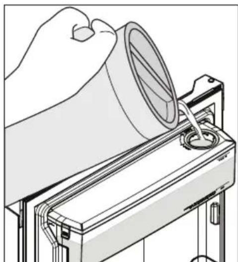 ELECTROLUX ETB2502J-A - Water Tank Refilling - 2
