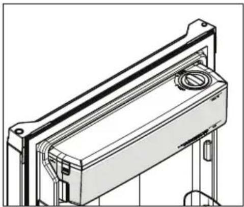 ELECTROLUX ETB2502J-A - Mengisi Ulang Tangki Air - 3