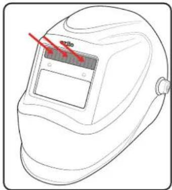 Technical diagram of a welding helmet with red annotation arrows pointing to specific areas on the screen