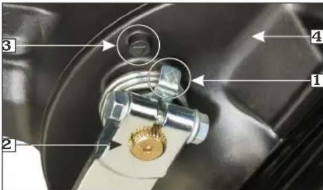 Labeled mechanical component diagram showing parts numbered 1 to 4 with annotations and arrows indicating features.
