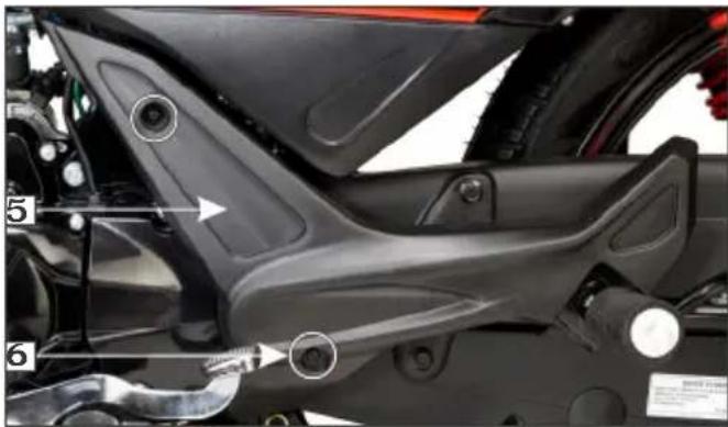 HERO Splendor iSmart + (2019) - Air cleaner element inspection - 2