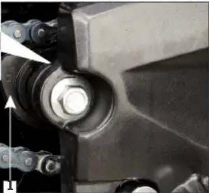 HERO Karizma ZMR (2018) - Drive chain slider inspection - 2