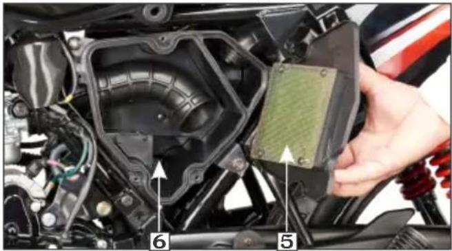 HERO Passion Xpro (2018) - Air cleaner element inspection - 3