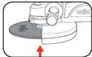 Ozito AGB-2200 - Fitting a Disc - 2