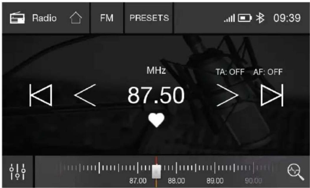 Radio FM PRESETS 09:39 MHz TA: OFF AF: OFF 87.50 ♥ 87.00 88.00 89.00 90.00