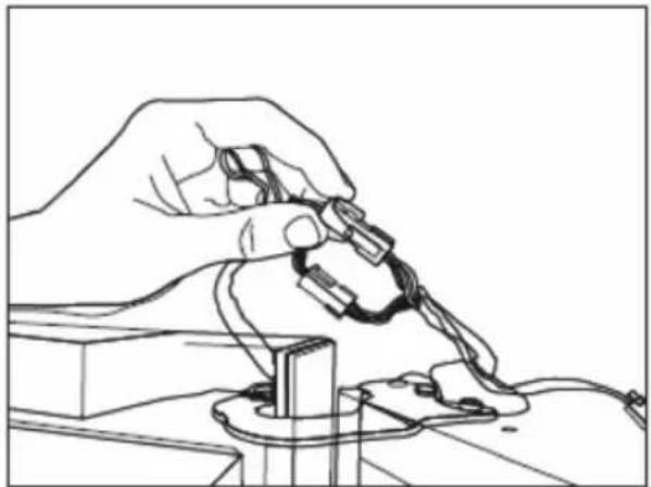 Defy DFF447 - Adjusting the gap on the upper door - 6