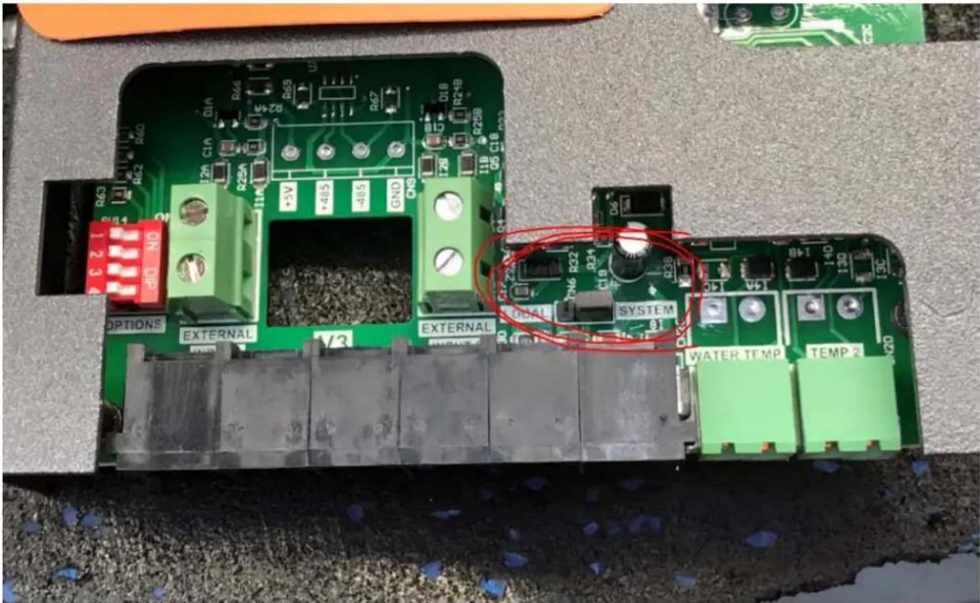 R63 12A C1A R28A +5V +485 485 GND C9 R67 D1A R65 M+2B U R59 R27 D1B R24B 11B 2259 G5 C1B R22 OPTIONS EXTERNAL 1/3 EXTERNAL 0.05 R34 R38 DOAL SYSTEM 14A 140 WATER TEMP TEMP 2 20