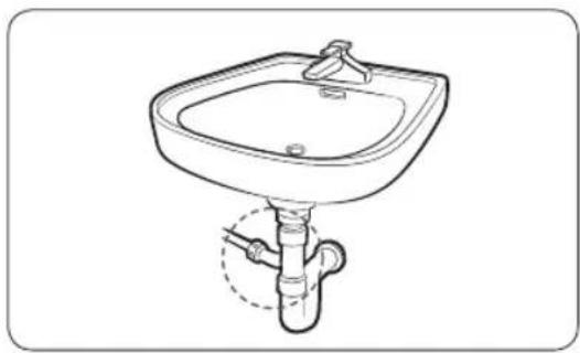 Line drawing of a square sink with a pipe fitting and a handle, showing no text or symbols.