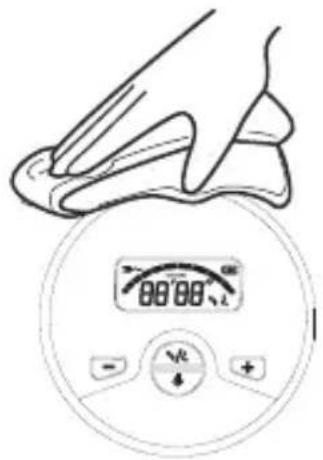 Diagram showing a hand cleaning a cloth with a digital display showing '00:00' and control buttons below.