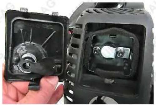 Baumr-AG BCX720 - Removal/Installation – 2-Stroke Engine - 5