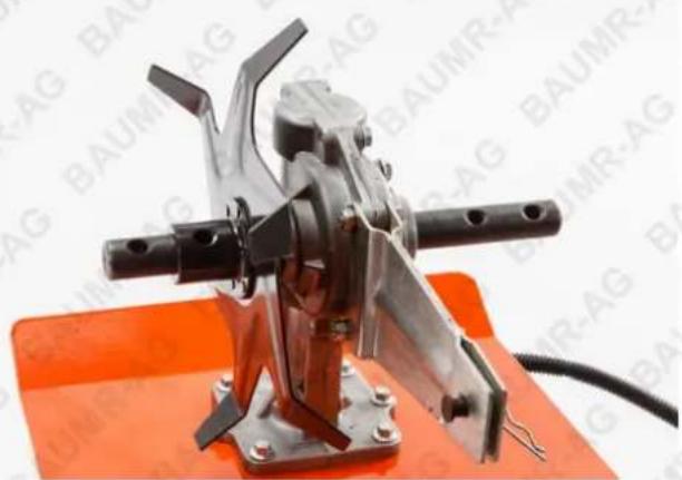 Baumr-AG BT-577 - Step 1: Attaching the tiller blades - 2