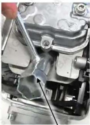 Baumr-AG SMX-720 - Removal/Installation – 4-Stroke Engine - 5
