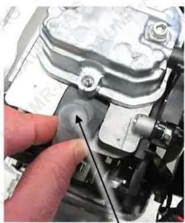 Baumr-AG SMX-720 - Removal/Installation – 4-Stroke Engine - 3