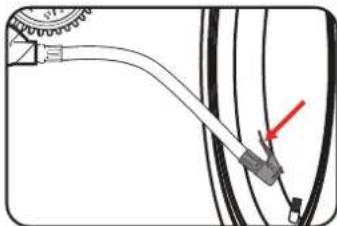 Ozito ATAK-009 - Inflating A Tyre - 1