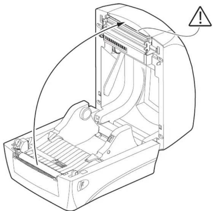 CUSTOM D4 102 - Loading the ribbon label roll - 1