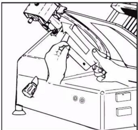 Avantco SL713A - Disassembling the slice deflector - 1