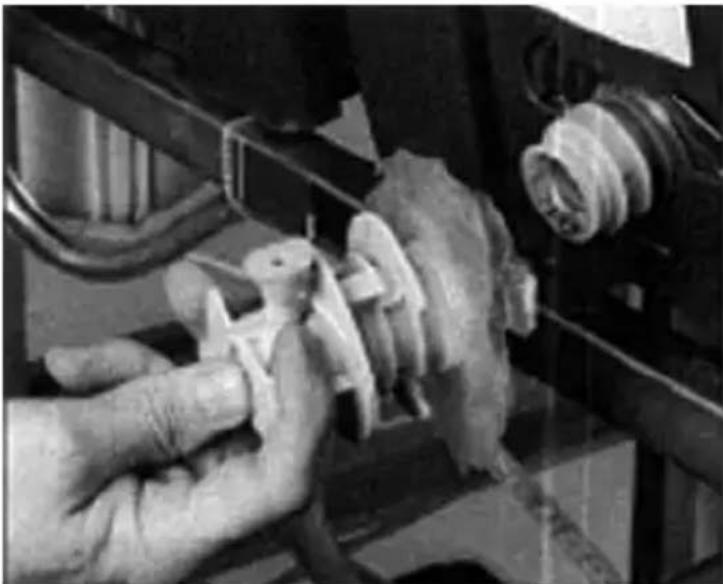 Servend M-45 - The procedure below is for the sanitation of one syrup circuit at a time. Repeat to sanitize additional circuits. - 3