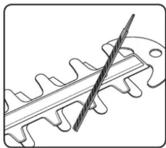 Ozito PXPHTK-2545 - Sharpening the cutting blade - 2