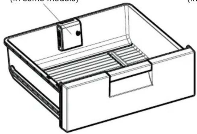Technical line drawing of a mechanical housing or enclosure with internal compartments and a central slot (no text or symbols)