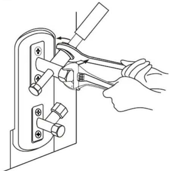 Rinnai HSNRQ35B - USE SPANNER TO GRIP MAIN BODY OF VALVE - 1